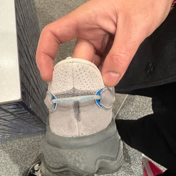 Adidas Ozwego Ayakkabının Kalitesizliği: 2-3 Kullanımda Patladı!