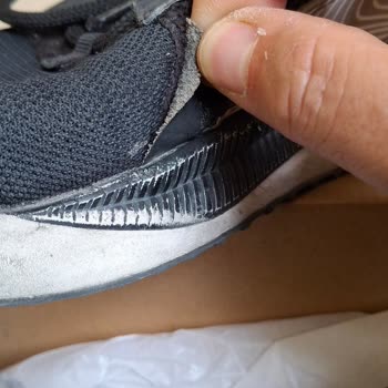 Metromall FLO'dan İnceleme Ret: Yırtık Ürün İadesi Reddedildi