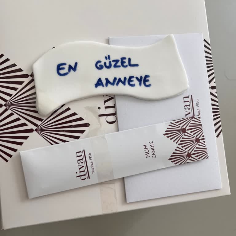 Özensiz Mesaj Yazımı: Divan Pastanesi'nden Hayal Kırıklığı