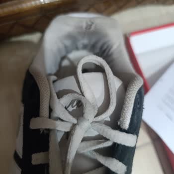 Garanti Süresindeki Ayakkabı Yırtığına Çözüm Bulunamadı