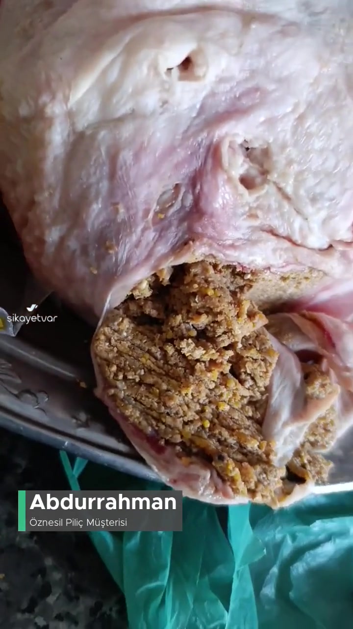 Öznesil Piliç Tavuğun İçi Pisliğiyle Bırakılmış videonun kapak resmi