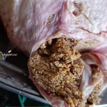 Öznesil Piliç Tavuğun İçi Pisliğiyle Bırakılmış