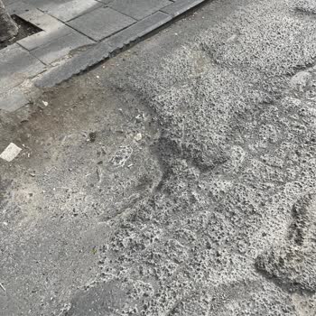 Nişantaşı'nda Bozuk Asfalt Sorunu