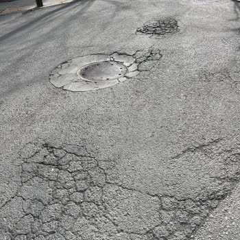 Nişantaşı'nda Bozuk Asfalt Sorunu