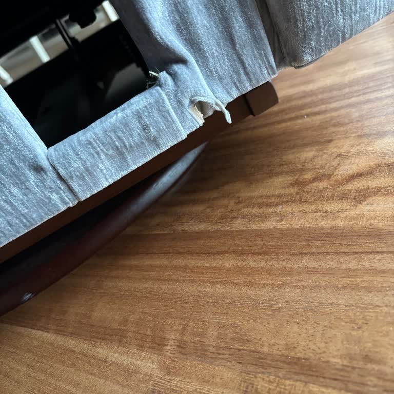 Yatsan'dan Alınan Lazboy Koltukta Kırık Ve Müşteri Hizmetleri Sorunu