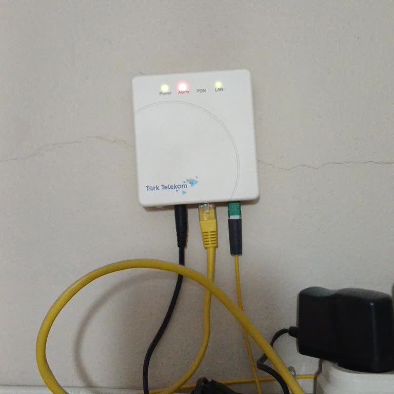 TurkNet Tekrarlayan İnternet Kesintileri Ve Yetersiz Bilgilendirme