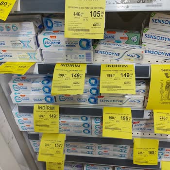 Onur Market'te SKT Geçmiş Ürün Skandalı