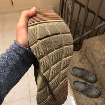 Skechers Ayakkabının Alt Tabanı Yırtıldı, Konfor Hayal Kırıklığı
