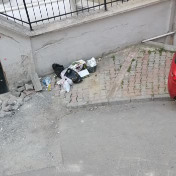 Esenler'de Çöp Kamyonu Sorunu