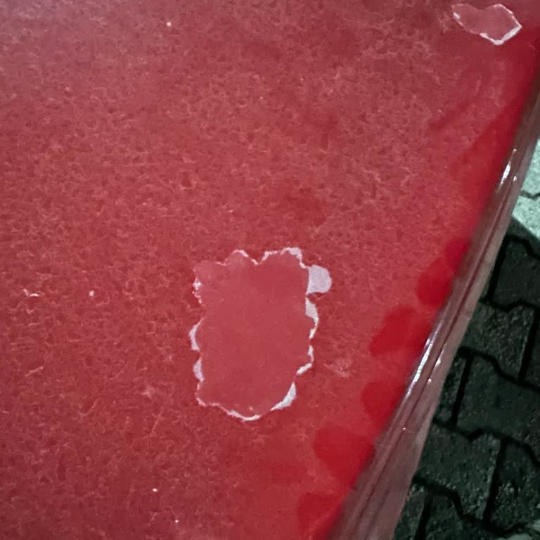 Mercedes SLC Model Aracımda Güneş Yanıkları Ve Lekeler