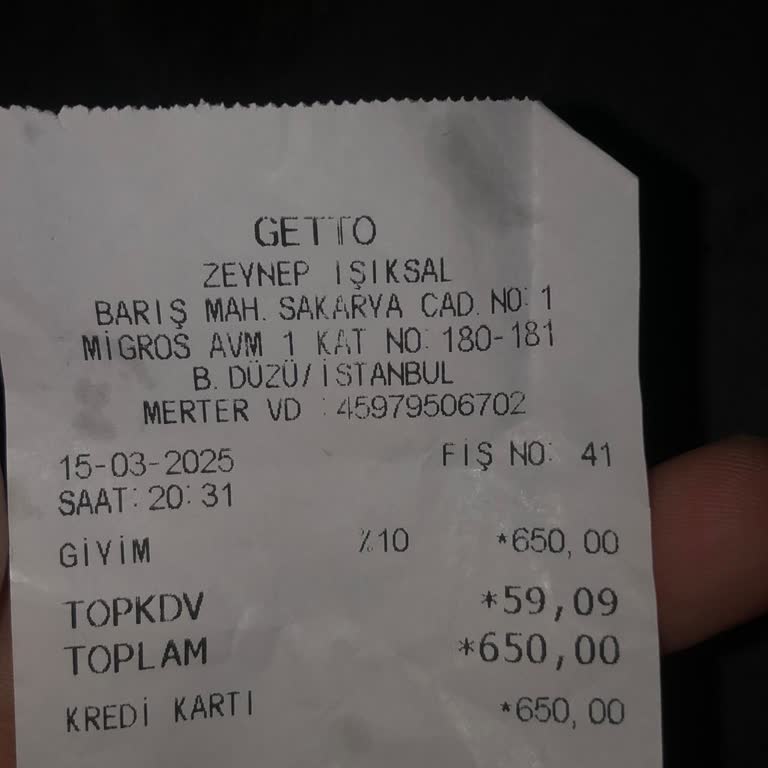 Yırtılan Ürün Ve Saygısız Hizmet