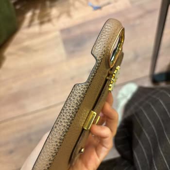 Kalitesiz Telefon Kılıfı: Hızla Yıpranan Ürün