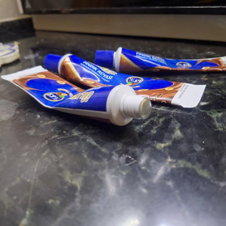 Ülker Fındık Rüyası Tüp Çikolataların İçi Boş Geldi