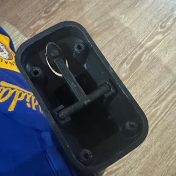 Kırılan Kol Dayama Konforumu Bozdu!