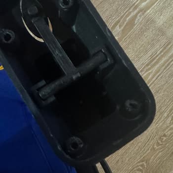 Kırılan Kol Dayama Konforumu Bozdu!