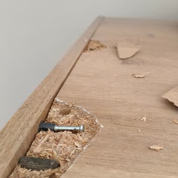 Genç Dolabının Montaj Hatası Ve Servis Sorunları