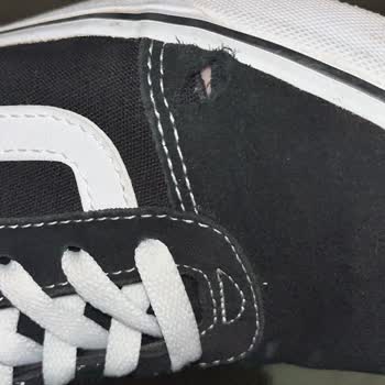 Vans Ayakkabıda Üretim Hatası Ve Olumsuz İnceleme Sonucu