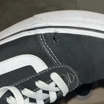 Vans Ayakkabıda Üretim Hatası Ve Olumsuz İnceleme Sonucu
