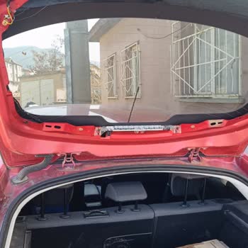 Citroen C4 Elektrikli Bagaj Sorunu: 2 Yıllık Bekleyiş Ve Çözüm Arayışı