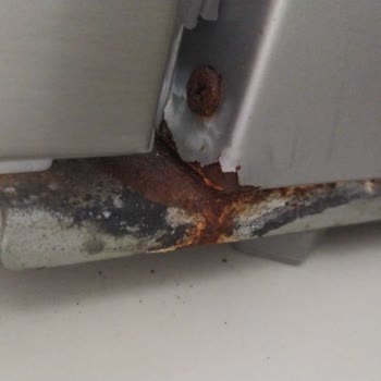 Arçelik Buzdolabında Paslanma Sorunu Ve İlgisiz Servis