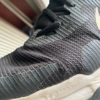 FLO'dan Aldığım Nike Ayakkabının Kalitesizliği