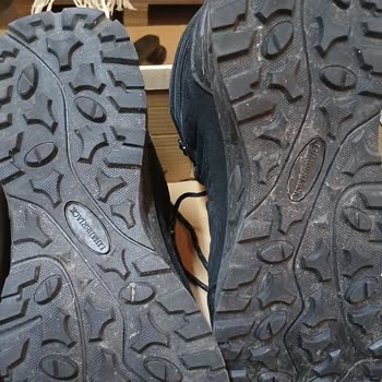 Kaygan Botlar Ve İlgisiz Müşteri Hizmeti