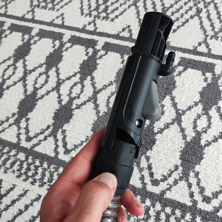 Koltuk Yıkama Makinesi Su Çekme Aparatı Kırıldı: Çözüm Bekliyoruz