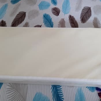 Yatakta Beklenmedik Sararma Sorunu