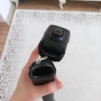 Philips Ev Aletleri 8000 Aqua Plus Süpürge Sapı Kırılma Sorunu
