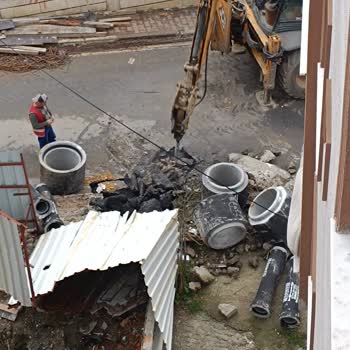 İnşaat Çalışmaları Nedeniyle Bozulan Garaj Girişi Ve Su Baskını Tehlikesi