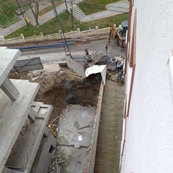 İnşaat Çalışmaları Nedeniyle Bozulan Garaj Girişi Ve Su Baskını Tehlikesi