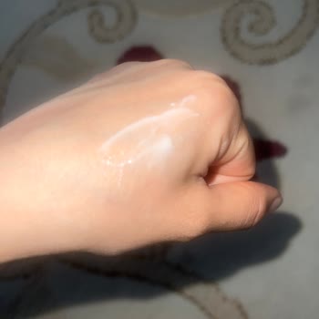 La Roche Posay Onarıcı Bakım Kremi Hakkında Şüphelerim Var