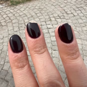 Kalıcı Oje Ve Kötü Hizmet Deneyimi