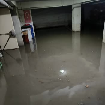 Beylikdüzü Belediyesi Her Yağmurda Dereağzı Mahallesi'nde Su Baskını Çilesi