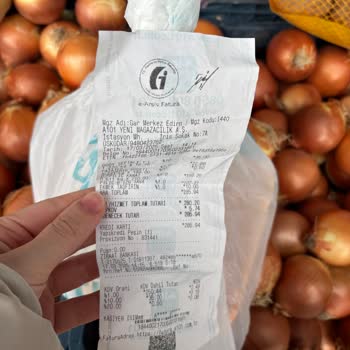 Bozuk Tavuk Ürünü Ve Yetersiz Mağaza İlgisi