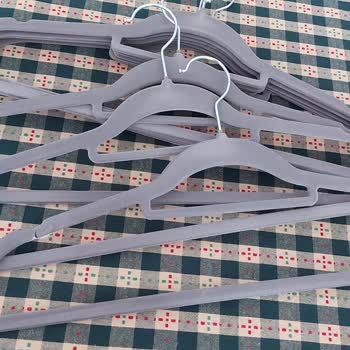 Tedi Mağazasından Aldığım Askılar Sürekli Kırılıyor