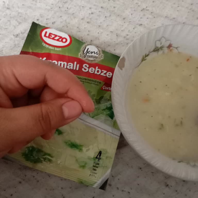 Çorba İçinden Çıkan Cam Parçası Şoku