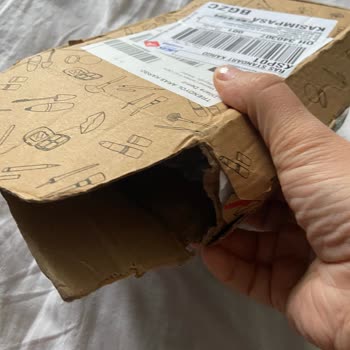 Aras Kargo İle Gelen Siparişin Hasarlı Ve Gecikmeli Teslimatı