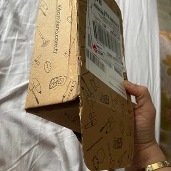 Aras Kargo İle Gelen Siparişin Hasarlı Ve Gecikmeli Teslimatı