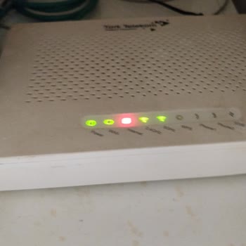 Türk Telekom'un Sürekli Kopan İnterneti Çileden Çıkarıyor!