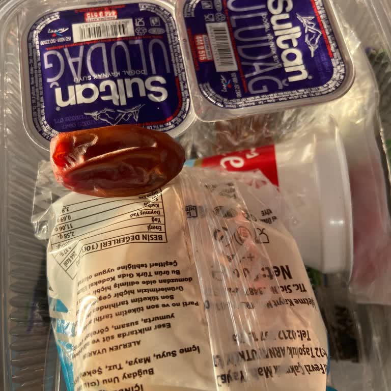 İftar Çadırında Soğuyan Yemek Ve Hijyen Sorunu