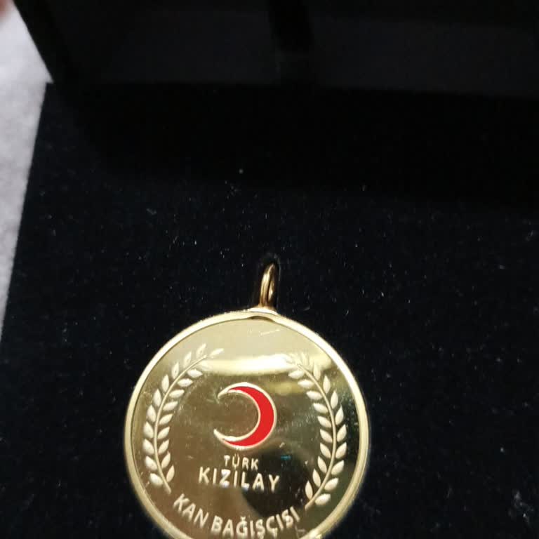 Kan Bağışında Sahte Madalya Şoku