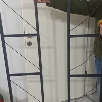 Kitaplık Demirleri Ve Ayakları Hasarlı Geldi