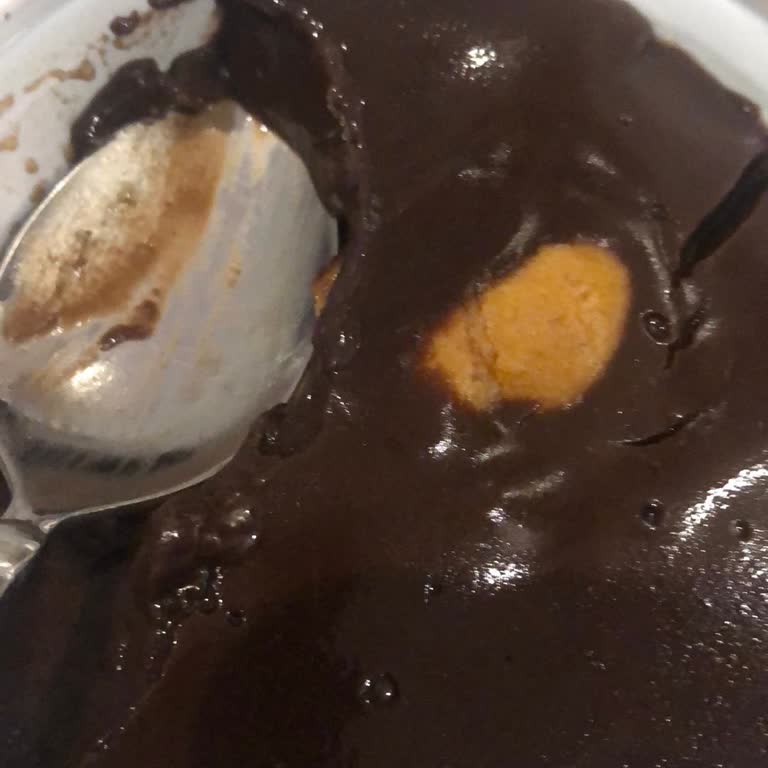 A101'den Alınan Profiterollerin Kalitesi Hayal Kırıklığı Yarattı