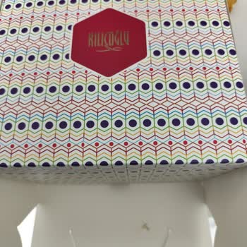 Kılıçoğlu Pastaneleri Pastada Kıl Şoku