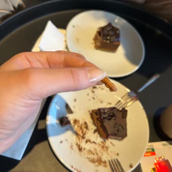 Sevgililer Günü Tatlısında Ceviz Kabuğu Sürprizi