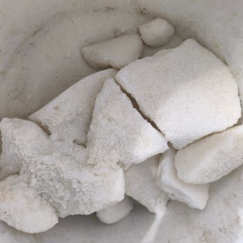 Gübretaş Ürünü Taş Gibi Sert Ve Kullanışsız