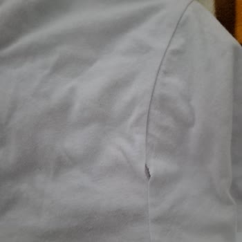 Defolu Gömlek Ve Mağaza Müdürünün Çözüm Üretmeyen Tavrı
