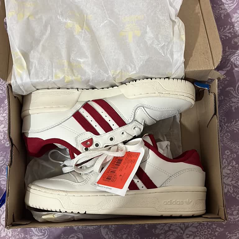 Sporjinal Çarşı'da Ayakkabı Değişim Sorunu