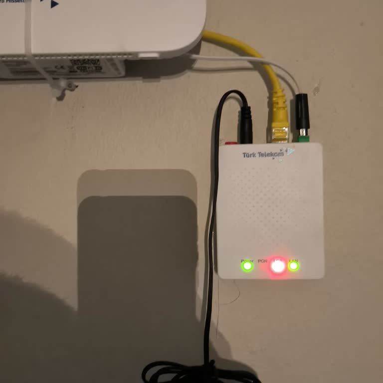 Sürekli Kesilen İnternet Ve Zorlaştırılan İptal Süreci